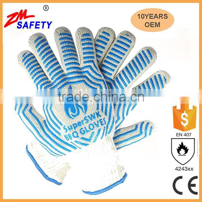 2017 hot selling kitchen cooking heat resistant bbq gloves