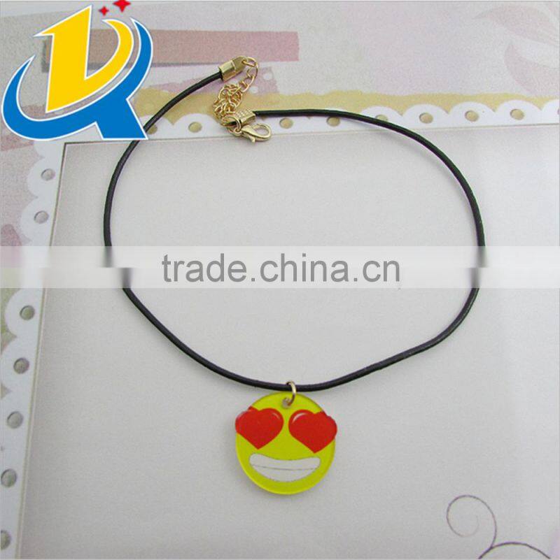 Emoji 30cm chain custom plastic necklace with wholasale