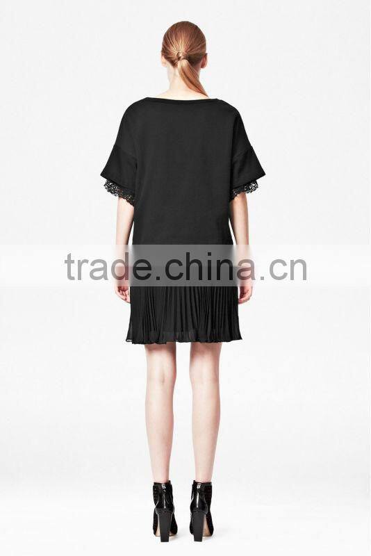 V-neck Short Sleeve Top with Scallop Lace-Trim