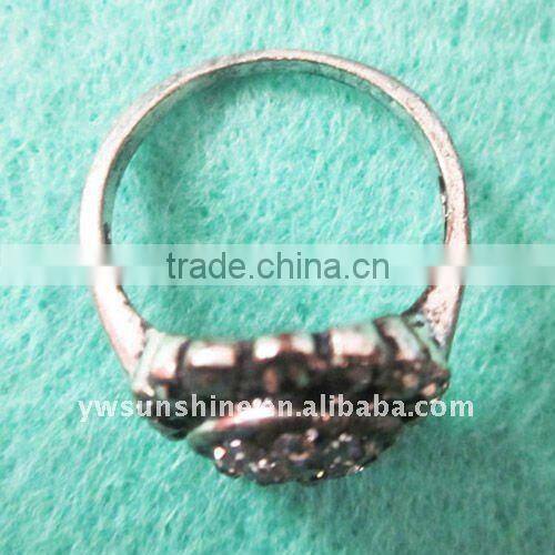 New alloy and crystal rings