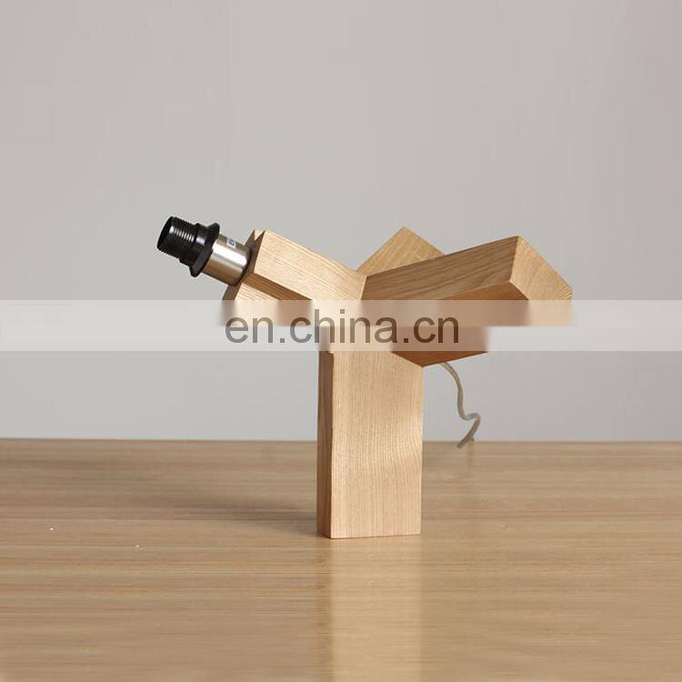 Zhongshan Wholesale supplier Wooden Table Lamp Fabric Lamp Shade with E27 buld design light