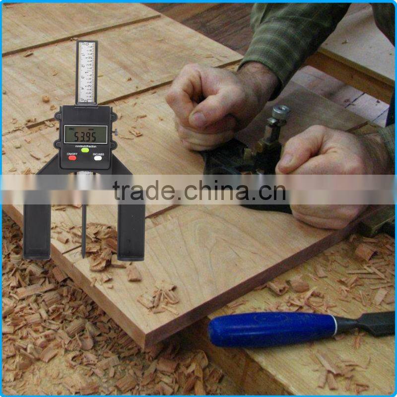 Digital Tread Depth Gauge LCD Magnetic Self Standing Aperture 80mm Hand Routers