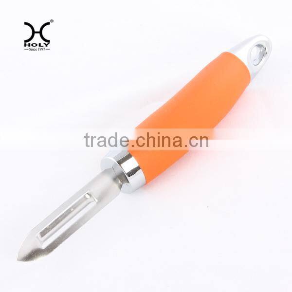 The swivel peeler with 0range handle