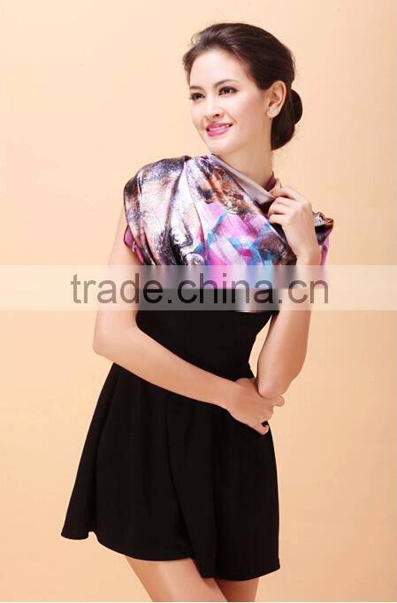 Customize 100%silk scarves with beautiful abstract printing