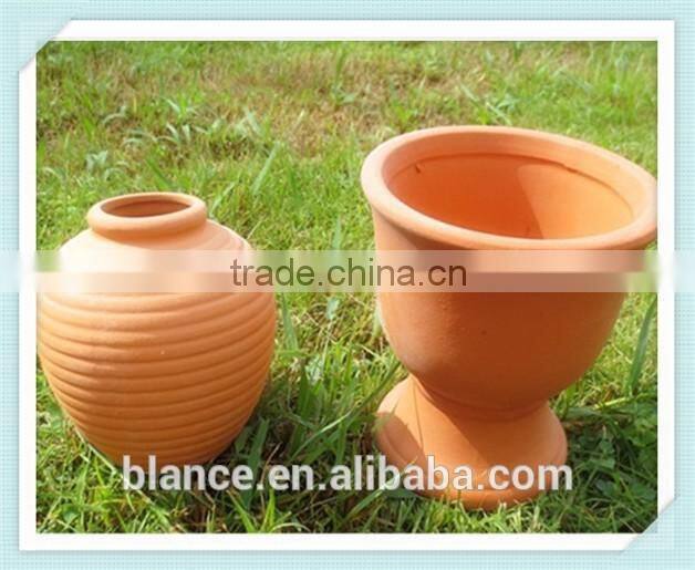 trophy shape terracotta flower pot with trophy design