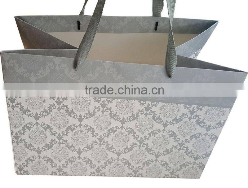 paper gift shopping bag with Chinese traditional pattern