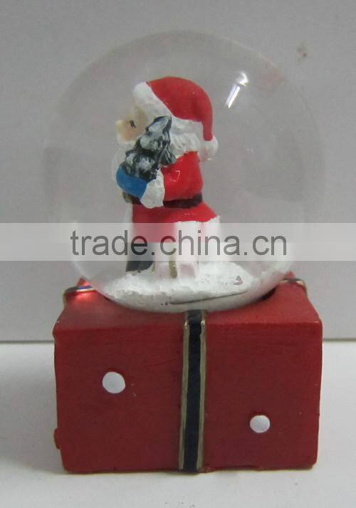 Small snow globe with resin base