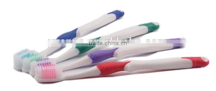 Hot selling plastic kids toothbrush with cover and disposable head