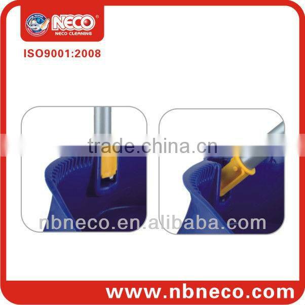 2012 new plastic dustpan with broom