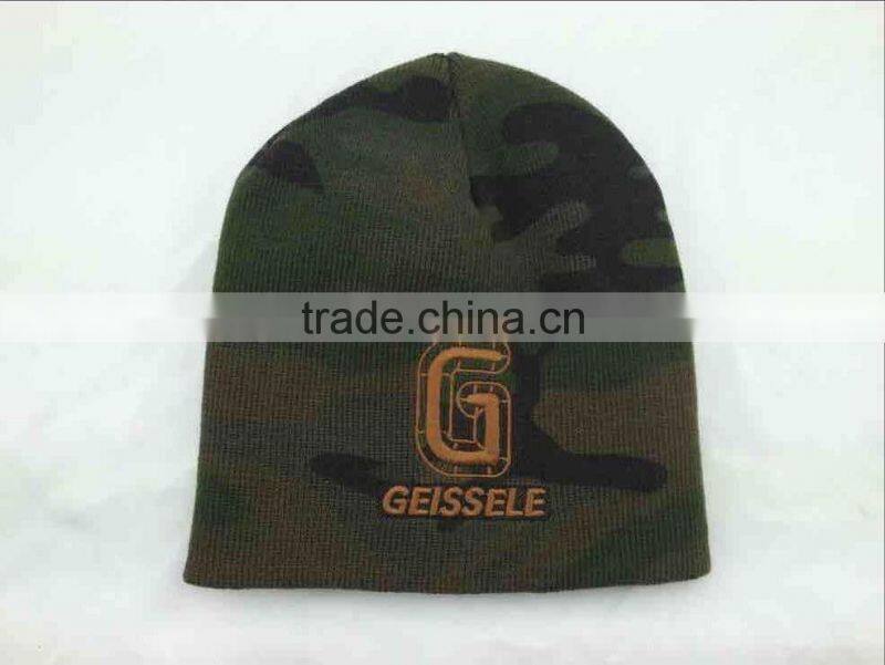 Custom camo printing knitted hats with 3d embroidery winter hat