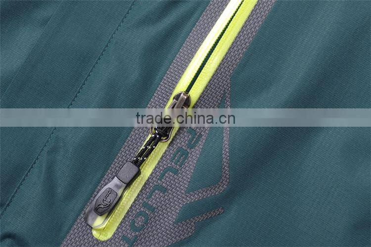 Wholesale Outdoor Waterproof Windproof Best Warm Coat Jackets for men