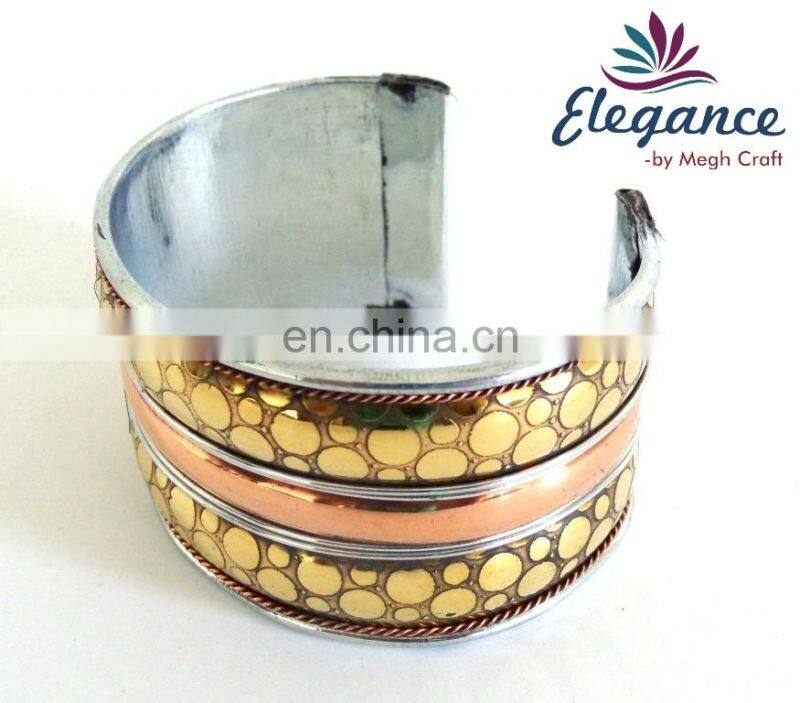 Green Horn bracelet on brass Wholesale Bangle set-Fashion Bracelet set-Bollywood fashion golden color imitation kada bracelets