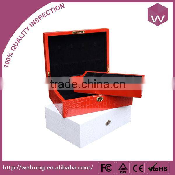 luxury varnish finishing wood jewelry box with special metal lock