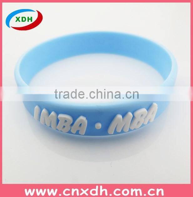 Promotional Embossed Cheap Silicone Wristband
