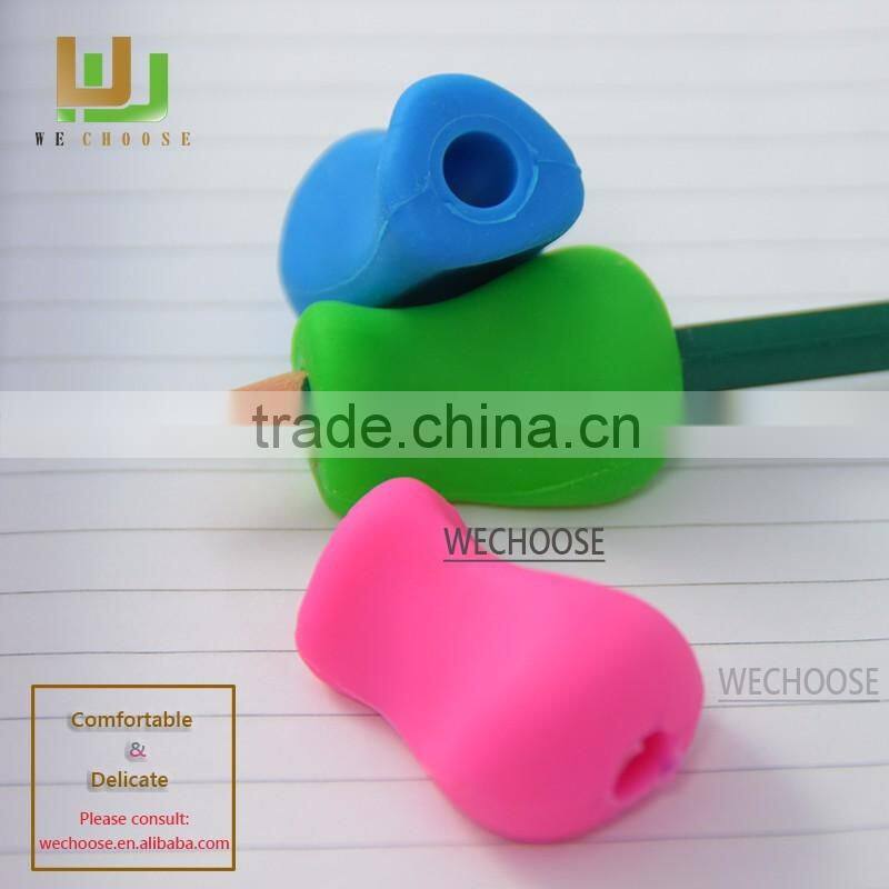 Excellent quality silicone pencil grip on fingers popular in preschoolers safe ad comfortable Writing Aid for kids