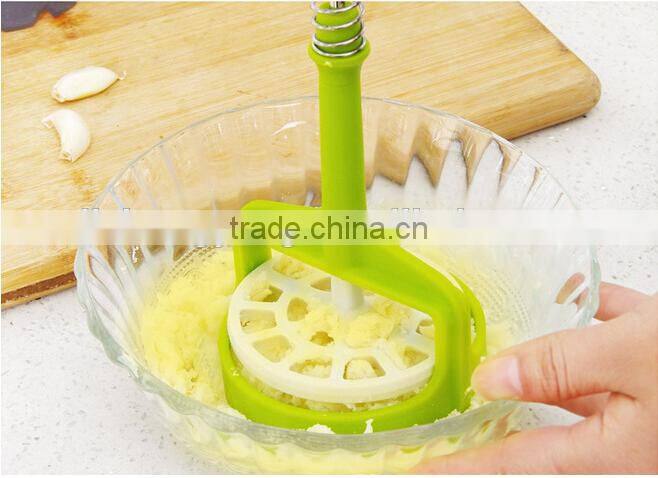 multi-function Kitchen gadgets plastic manual Potato Ricer