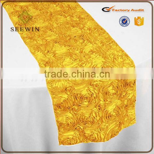 fashionable royal trendy rosette table runner