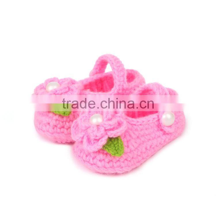 Green leaves Embellished Hand Made Crochet Knitting Flower Girl Shoes