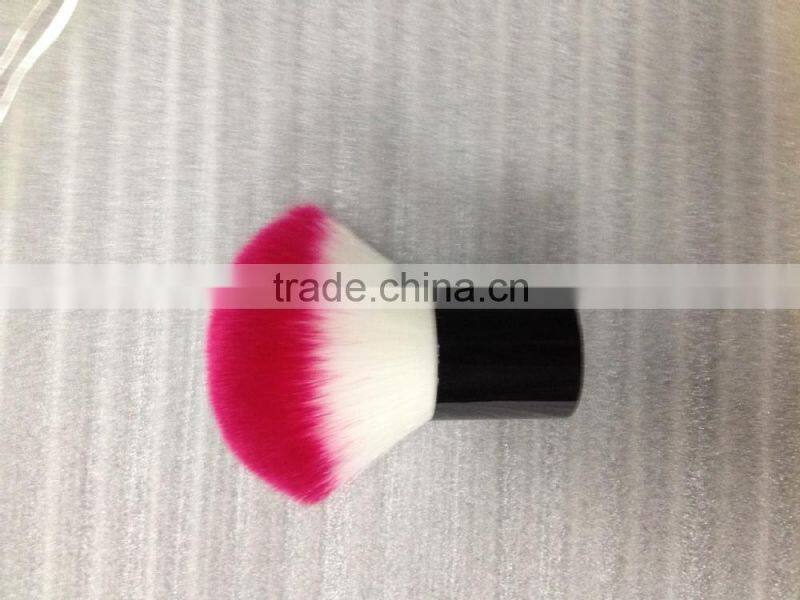 30mm dia. short handle kabuki makeup brush