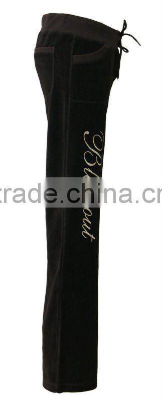 Hot Ladies 2pcs Velour Suit with Beautiful Sequins Embroidery