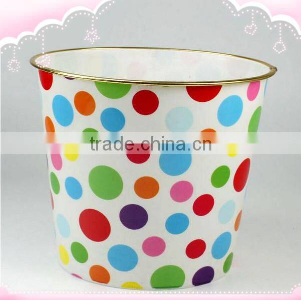 Plastic oval shape waste bin