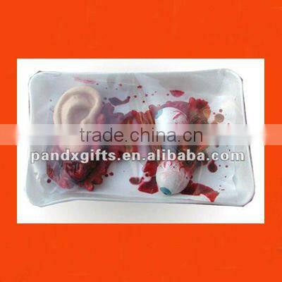 LIFE SIZE HALLOWEEN LATEX BLOODY EAR AND EYES WITH DISHWARE/HALLOWEEN DECORATION