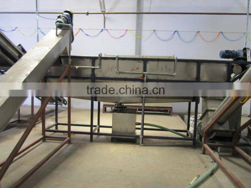 Recycled fiber grade PET chips washed