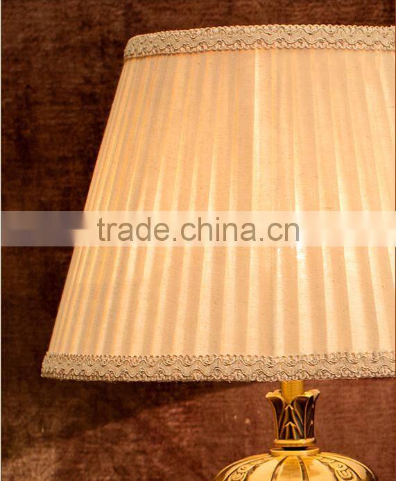Vase design crystal body metal bottom table lamp with lampshade