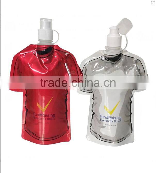 Plastic water sports bottle free BPA Tshirt bottle 16ozml Bottle with spout cap foldable bottle