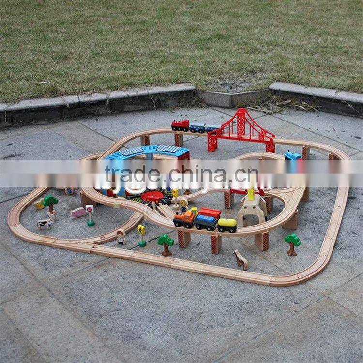 New style 142 pcs children construction toy wooden toy train track W04C072