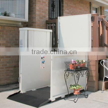 Wheelchair lift/elevator fot disabled people