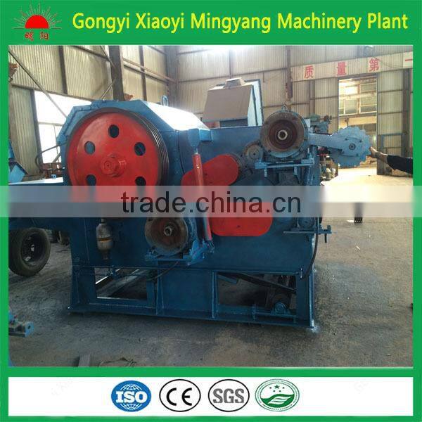 CE approved Lowest price small wood chipper sawdust making machine/log crusher