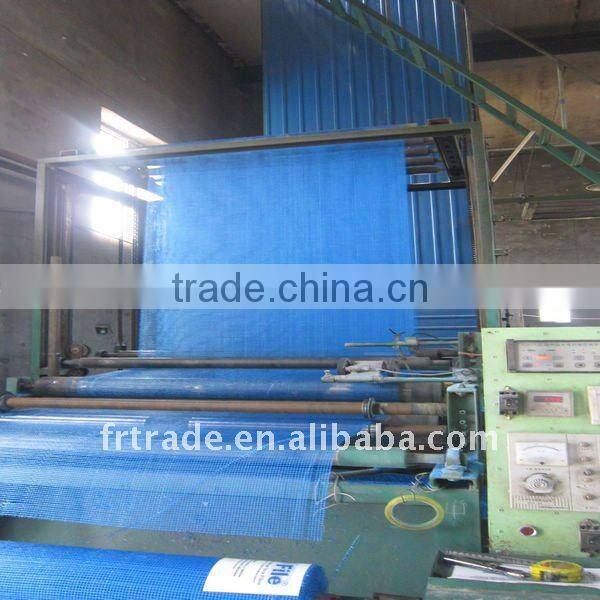 Concrete reinforcing fiberglass meshes