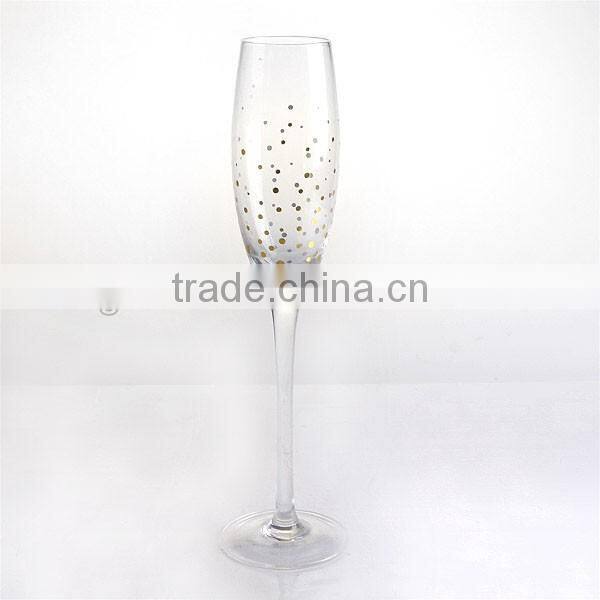 High quality wine glass set with gold decal
