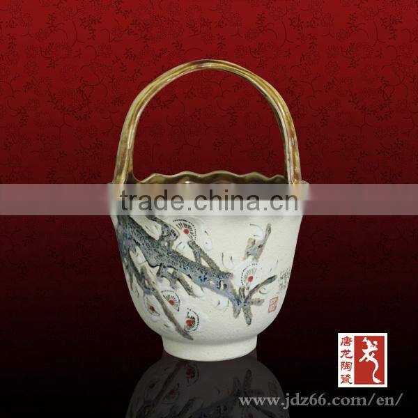 Handmade painted flower basket craft made in Jingdezhen