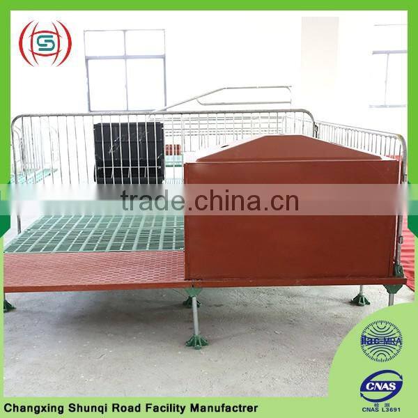 Advanced animal obstetric table for pig cleaning equipment
