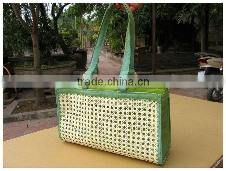 Beautiful bamboo handbag (skype: July.etop)