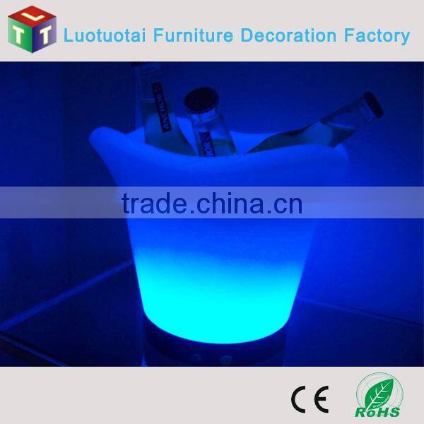 Manufacturer L32*W32*H27CM leather figure PE ice bucket stand lighted with remote control 16 mix changeable colors