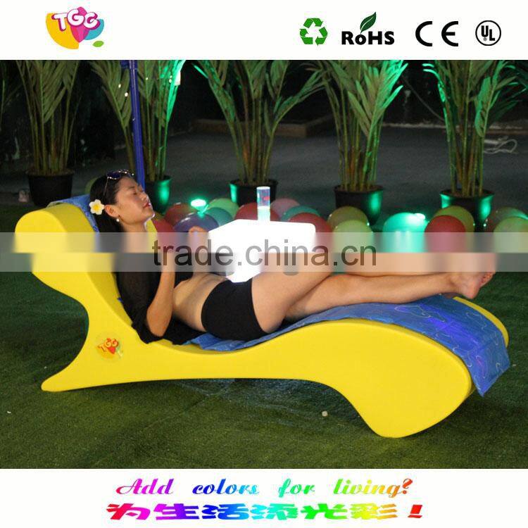 2017 New design Eco-friendly Colorful Leisure Bed for Garden chaise lounge chair