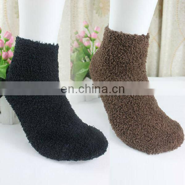 100% polyester fuzzy socks