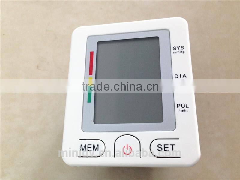 Android IOS APP Smartphone Control Automatic Inflating Wrist Watch Bluetooth Blood Pressure Monitor with Testing Heart Beat Rate