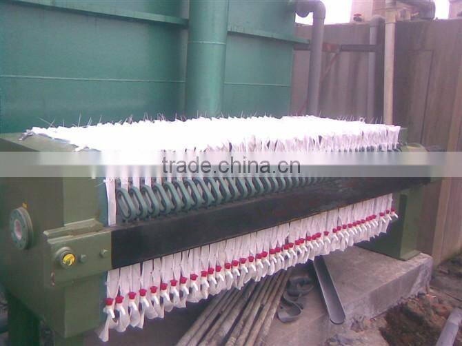 Mud filter press with automatic plate-shifting system