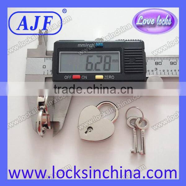 AJF 2015 new arrival silver heart shape mini notebook lock
