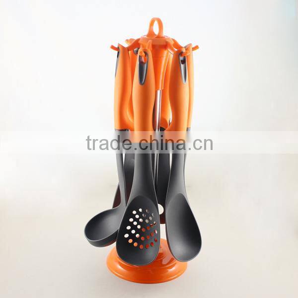 7 PIECE NYLON KITCHEN TOOLS SET WITH RACK