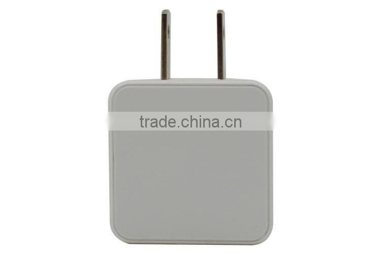 Long use life smart phone universal USB wall charger with lights