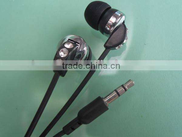 2016 new design portable diamond cover in-ear metal earphones for mobile phone