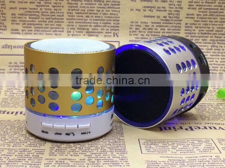 Round hole wireless Small mobile phone bluetooth speakers subwoofer TF card speaker hands-free speaker with LED FM