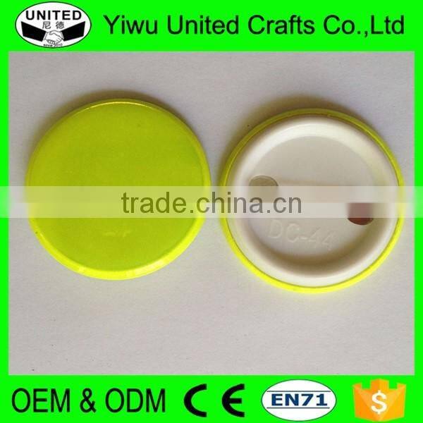2017 China supplier promotional gift custom plastic pin button badge