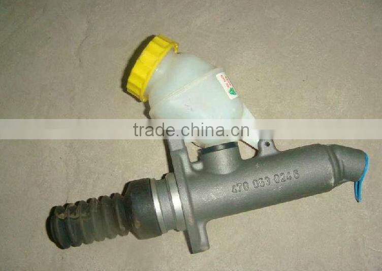 LOW PRICE SALE SINOTRUK brake parts WG9719230023 clutch master cylinder for toyota hiace