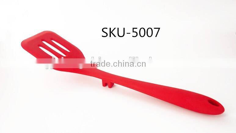 2016 Hot Sale Heat-Resistant Silicone Cooking Utensils Set with stand & silicone kitchen products